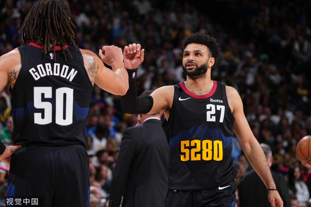 商业活动更 商业活动更